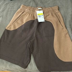 Nike NEW BROWN SHORTS